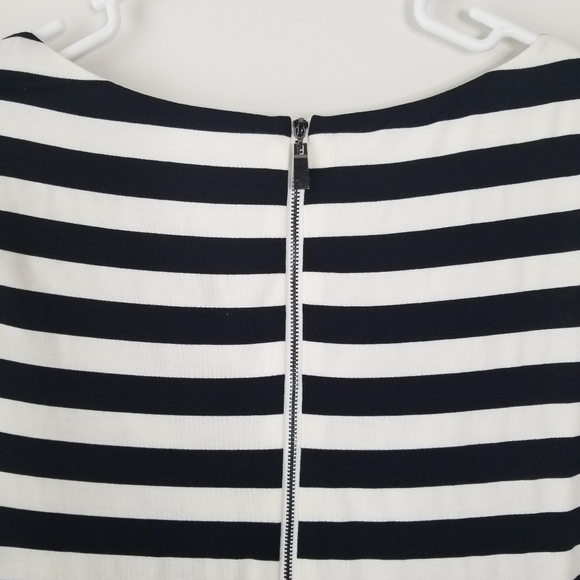 NWT Vince Camuto Black/White Stripe Shift Dress Size 10 Asymmetrical Sleeveless - Picture 7 of 15